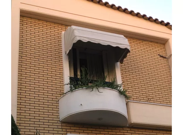 Τέντα Καποτίνα